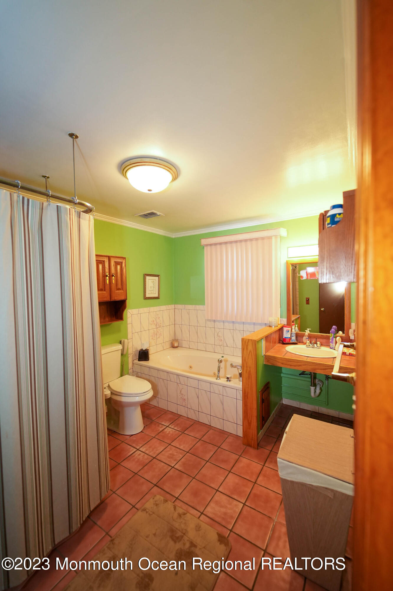 8 Leocadia Court Hazlet, NJ 07730 - Photo 30 of 46 8 Leocadia Ct-43