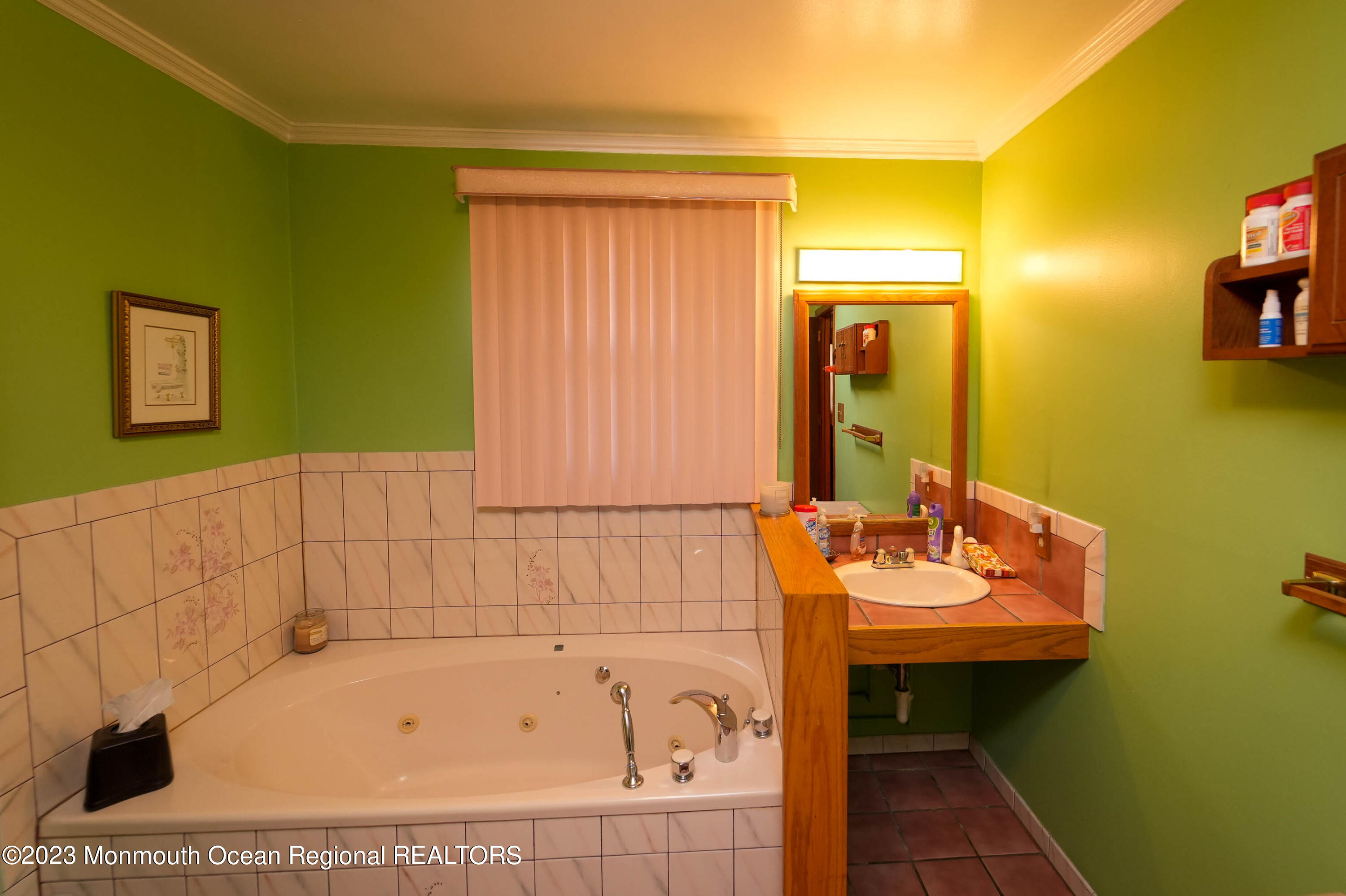 8 Leocadia Court Hazlet, NJ 07730 - Photo 31 of 46 8 Leocadia Ct-44