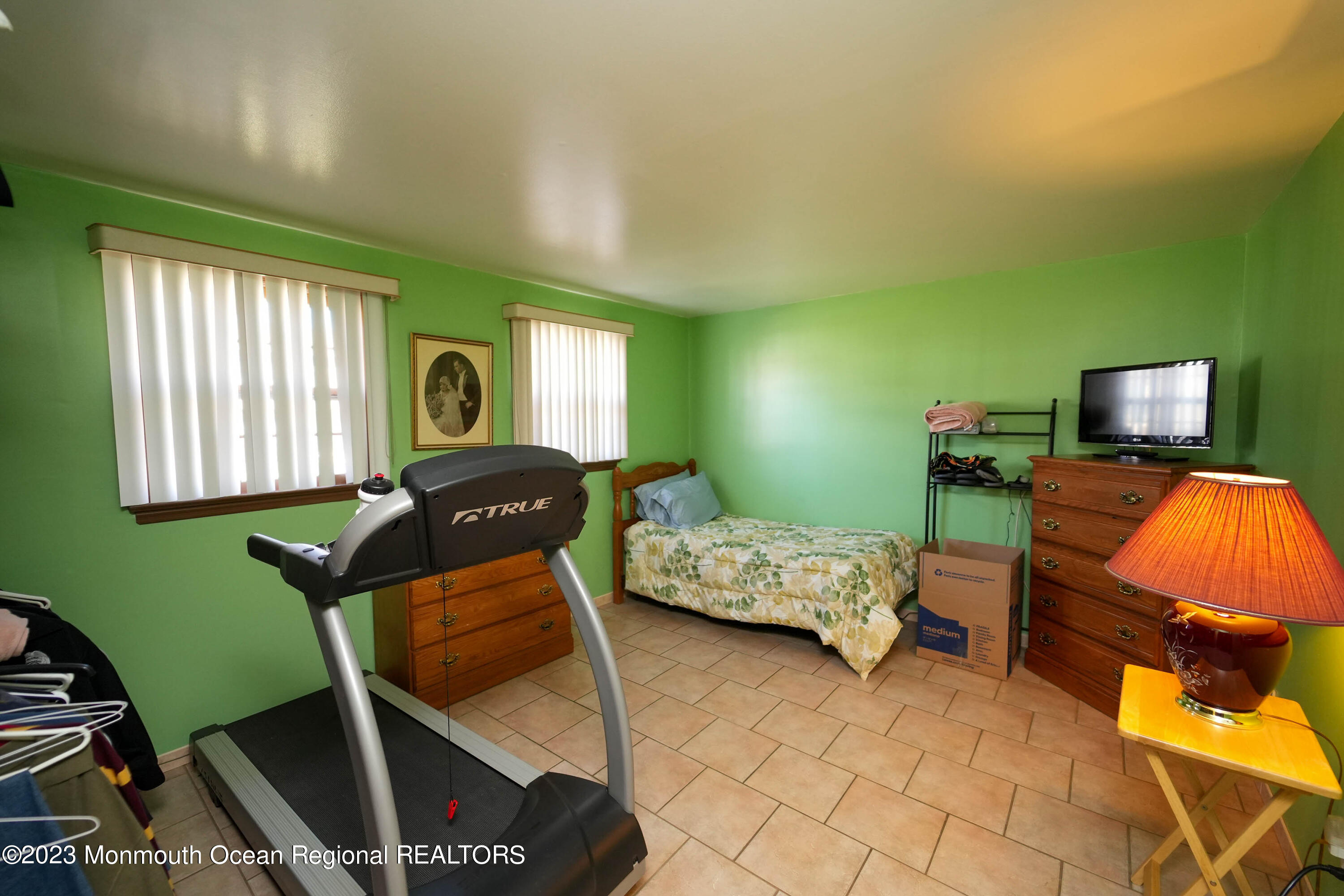 8 Leocadia Court Hazlet, NJ 07730 - Photo 33 of 46 8 Leocadia Ct-46