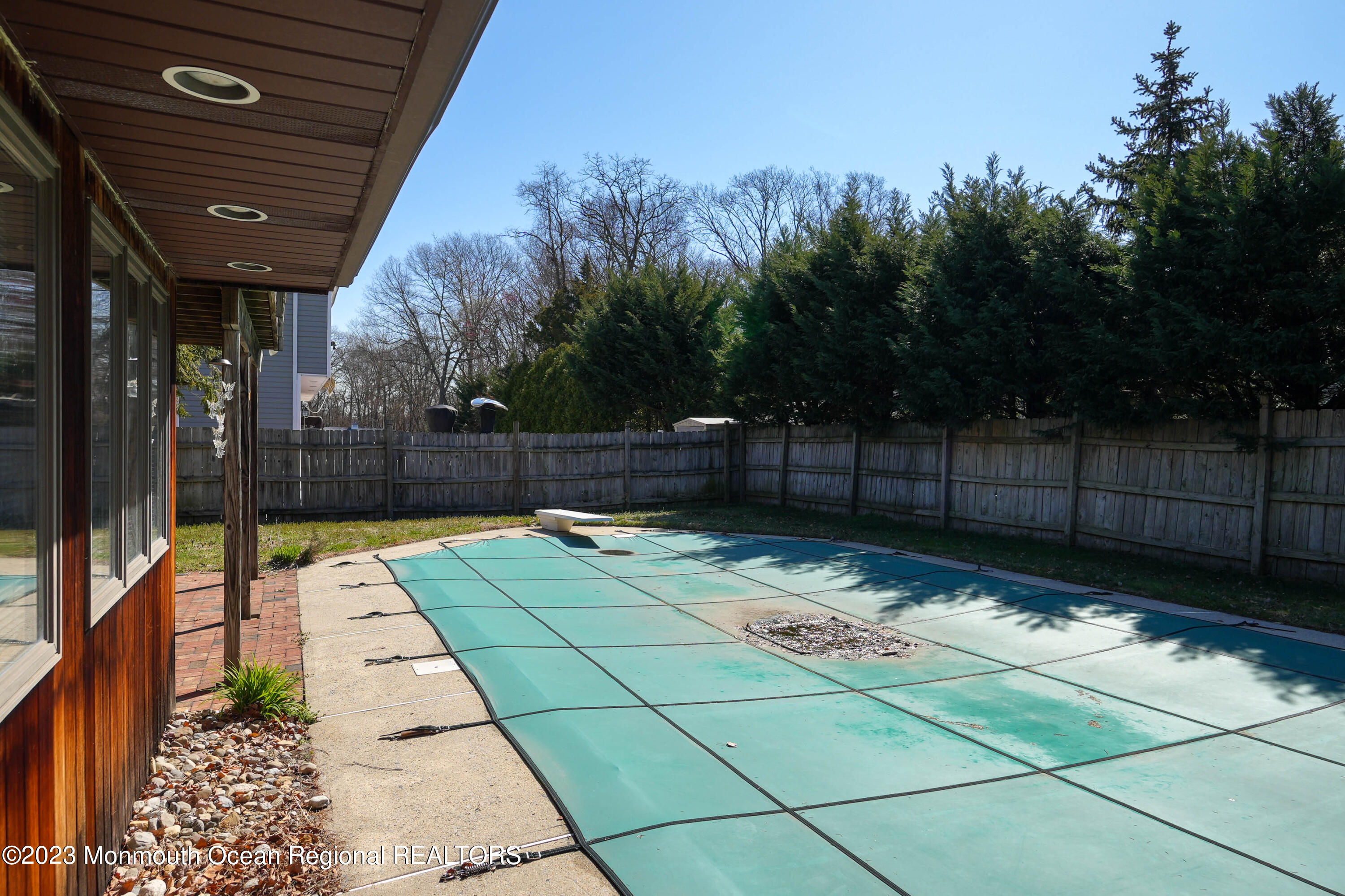 8 Leocadia Court Hazlet, NJ 07730 - Photo 35 of 46 8 Leocadia Ct-34