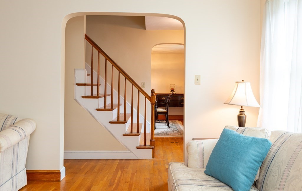 12 Elizabeth Road Stoneham, MA 02180 - Photo 5 of 37 Gallery Image 5