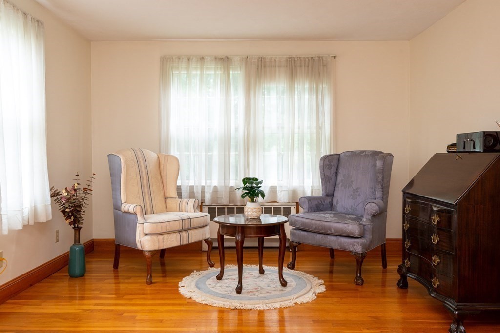 12 Elizabeth Road Stoneham, MA 02180 - Photo 7 of 37 Gallery Image 7