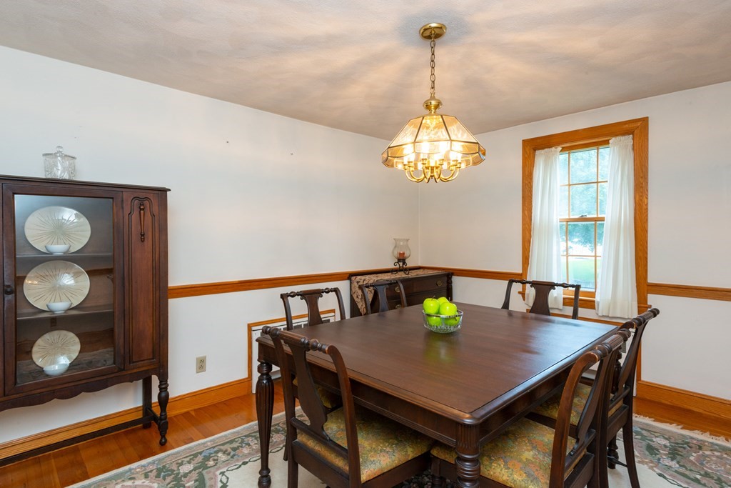 12 Elizabeth Road Stoneham, MA 02180 - Photo 10 of 37 Gallery Image 10