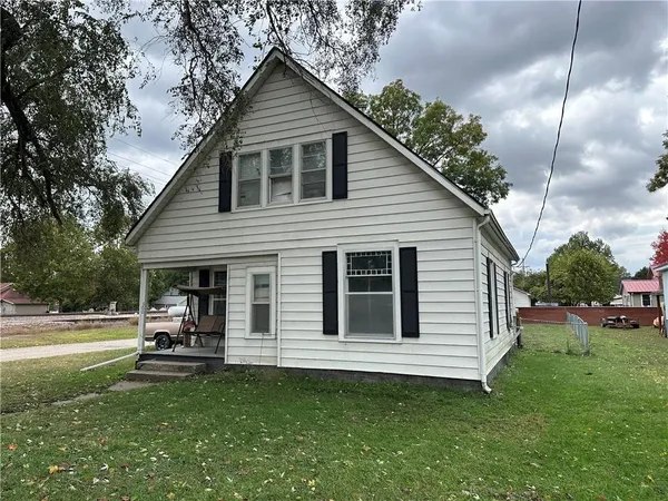 $119,000 | 300 Northeast 1st Street, Hardin, MO 64035