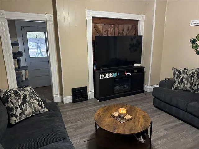 $122,500 | 300 Northeast 1st Street, Hardin, MO 64035