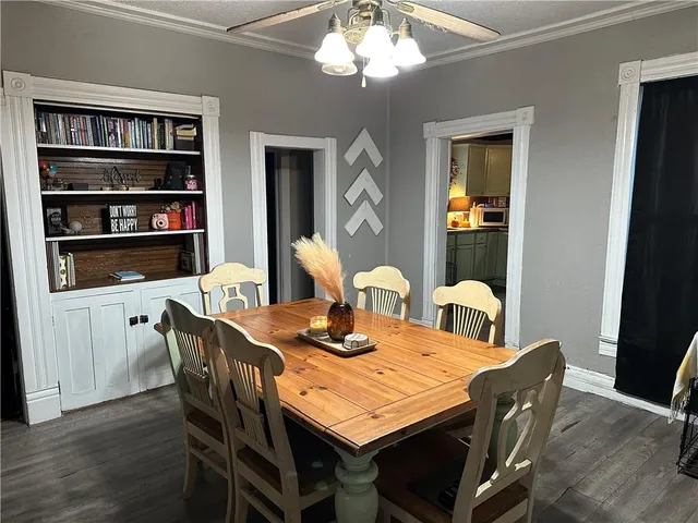 $122,500 | 300 Northeast 1st Street, Hardin, MO 64035