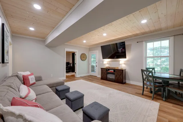 $674,900 | 225 Woods Subdivision Lane, Georgetown, TN 37336