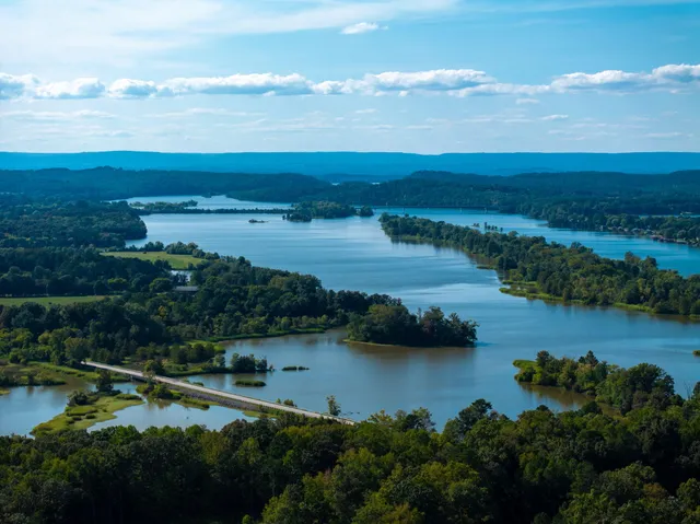 $674,900 | 225 Woods Subdivision Lane, Georgetown, TN 37336