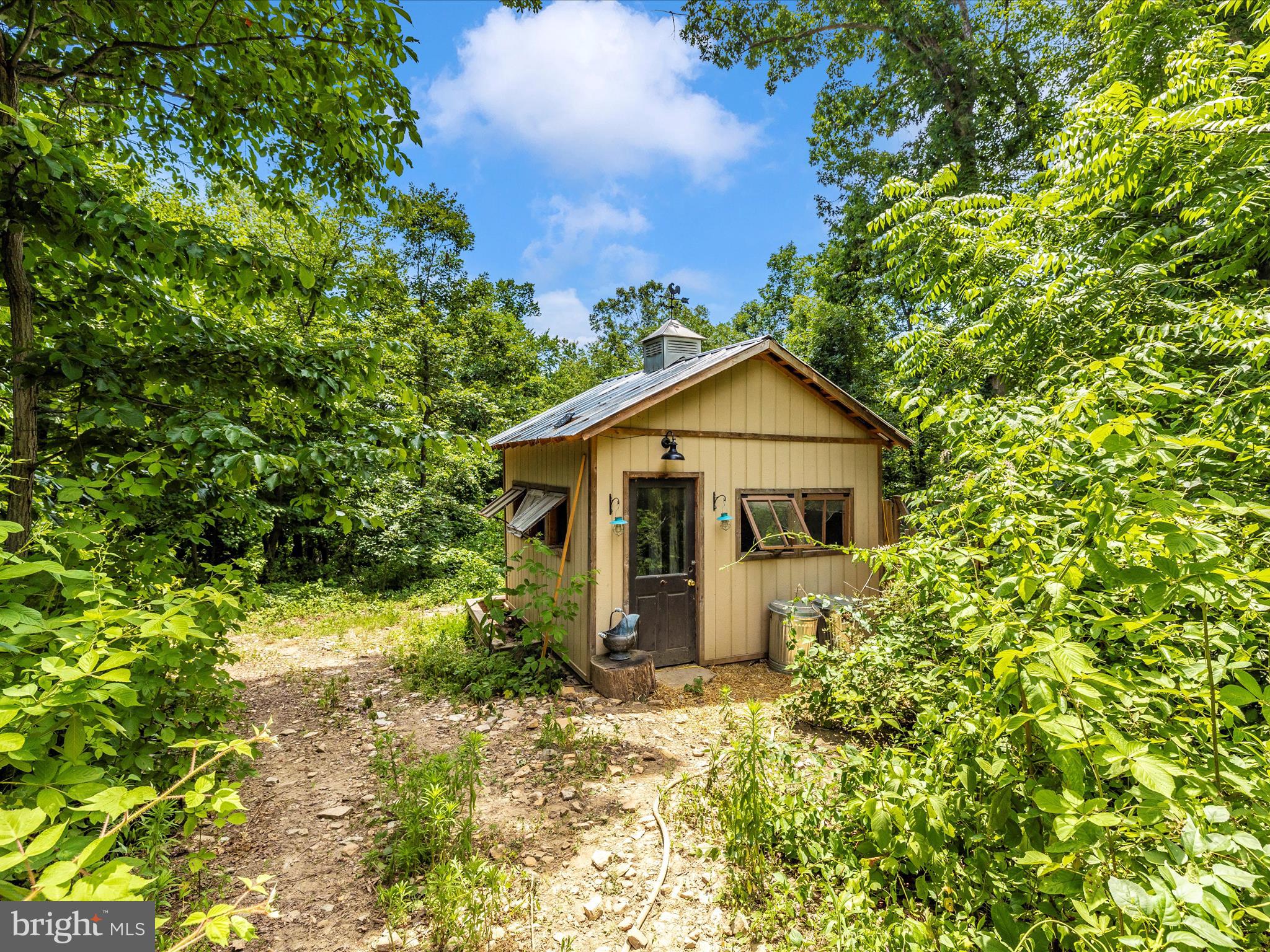 5316 Stone Road Frederick, MD 21703 - Photo 78 of 109 Chicken Coop