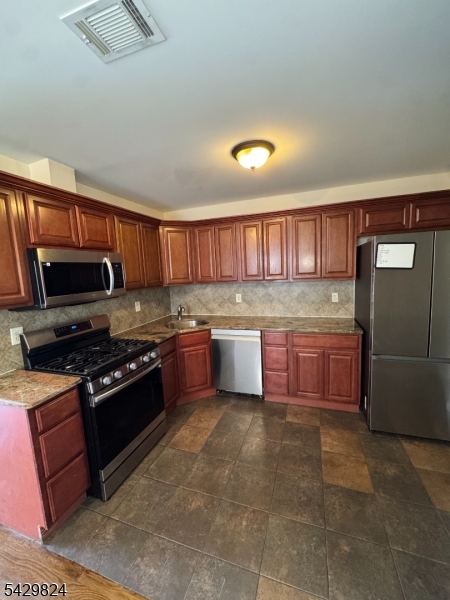 83 Broadway Elizabeth Port, NJ 07206 - Photo 7 of 10