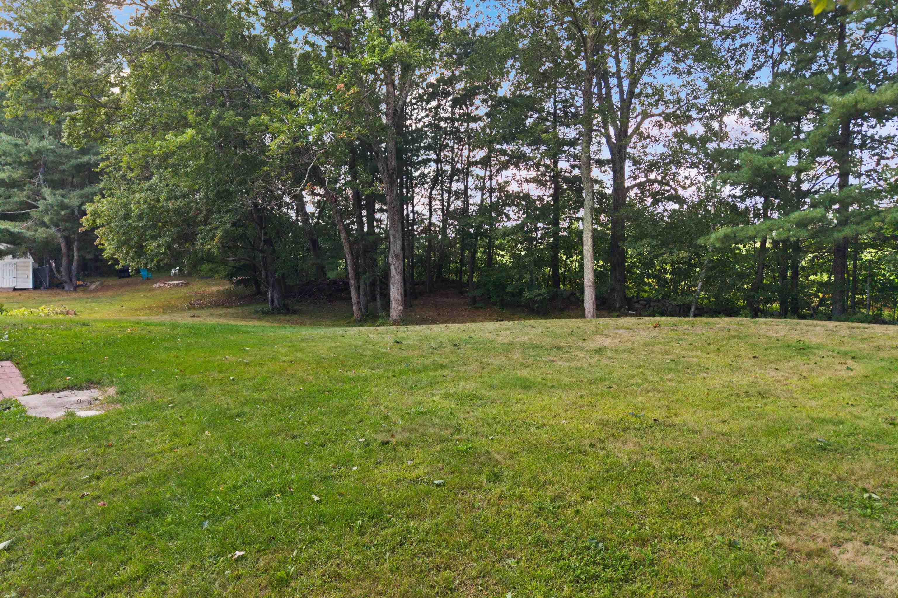 31 Juniper Road, Unit L & R Derry, NH 03038 - Photo 5 of 60 Gallery Image 5