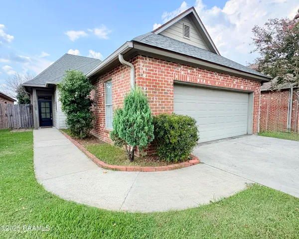 $1,650 | 125 Oakbend Drive, Lafayette, LA 70506