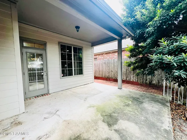 $1,650 | 125 Oakbend Drive, Lafayette, LA 70506
