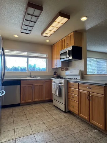 $465,000 | 121 East Pangborn Street, Lone Pine, CA 93545