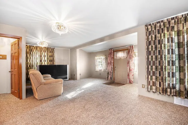 $280,000 | 521 Spring Street, Lowell, MI 49331