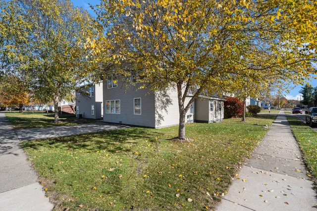 $280,000 | 521 Spring Street, Lowell, MI 49331