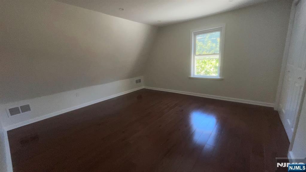 322 Cortlandt Street Belleville, NJ 07109 - Photo 8 of 28