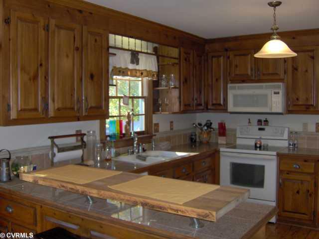 507 Rothschild Drive Chester, VA 23836 - Photo 4 of 11 Kitchen