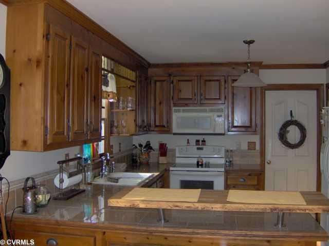 507 Rothschild Drive Chester, VA 23836 - Photo 5 of 11 Kitchen