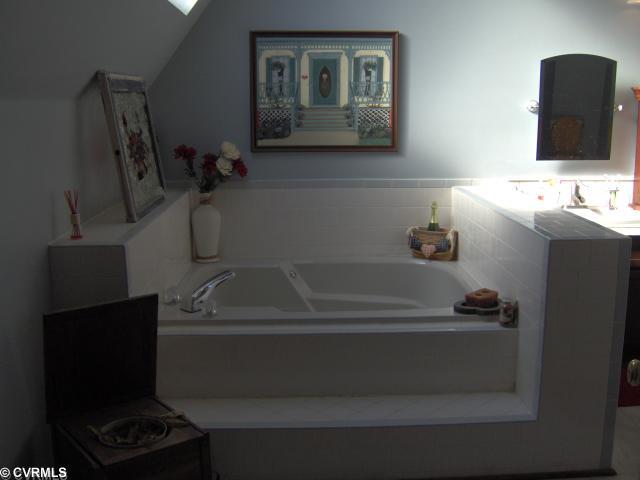 507 Rothschild Drive Chester, VA 23836 - Photo 9 of 11 Master Bath/Spa