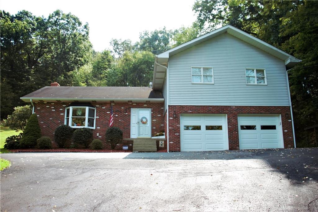 1040 Donnellville Road Natrona Heights, PA 15065 - Photo 1 of 25 Gallery Image 1