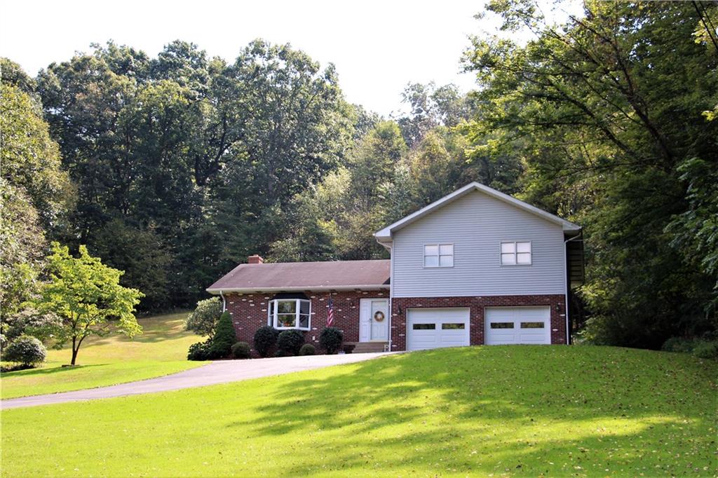 1040 Donnellville Road Natrona Heights, PA 15065 - Photo 2 of 25 Gallery Image 2
