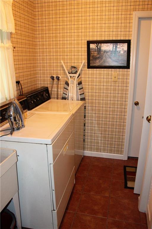 1040 Donnellville Road Natrona Heights, PA 15065 - Photo 12 of 25 Gallery Image 12
