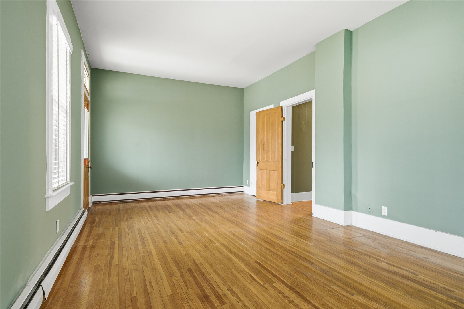 305 East Chestnut Street Bloomington, IL 61701 - Photo 4 of 21