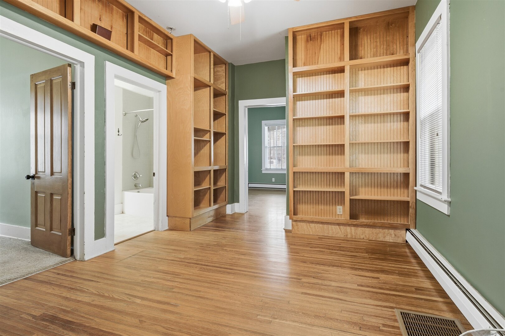 305 East Chestnut Street Bloomington, IL 61701 - Photo 5 of 21