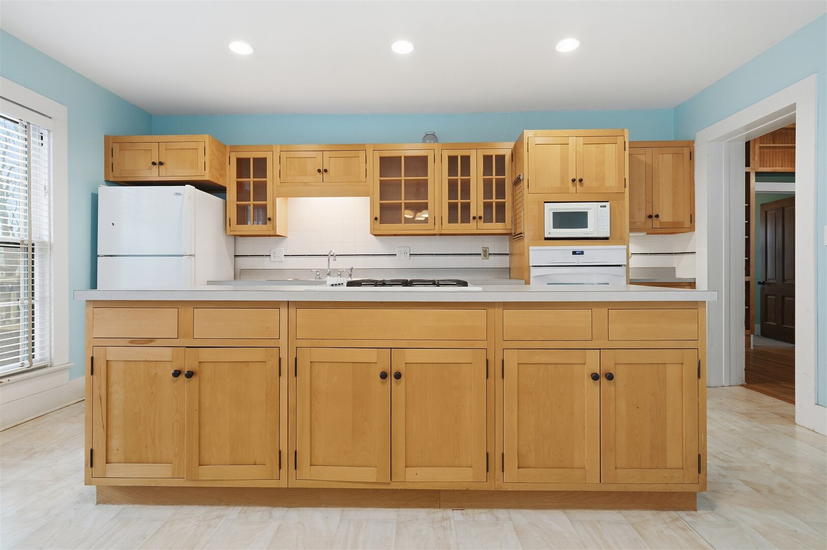 305 East Chestnut Street Bloomington, IL 61701 - Photo 8 of 21