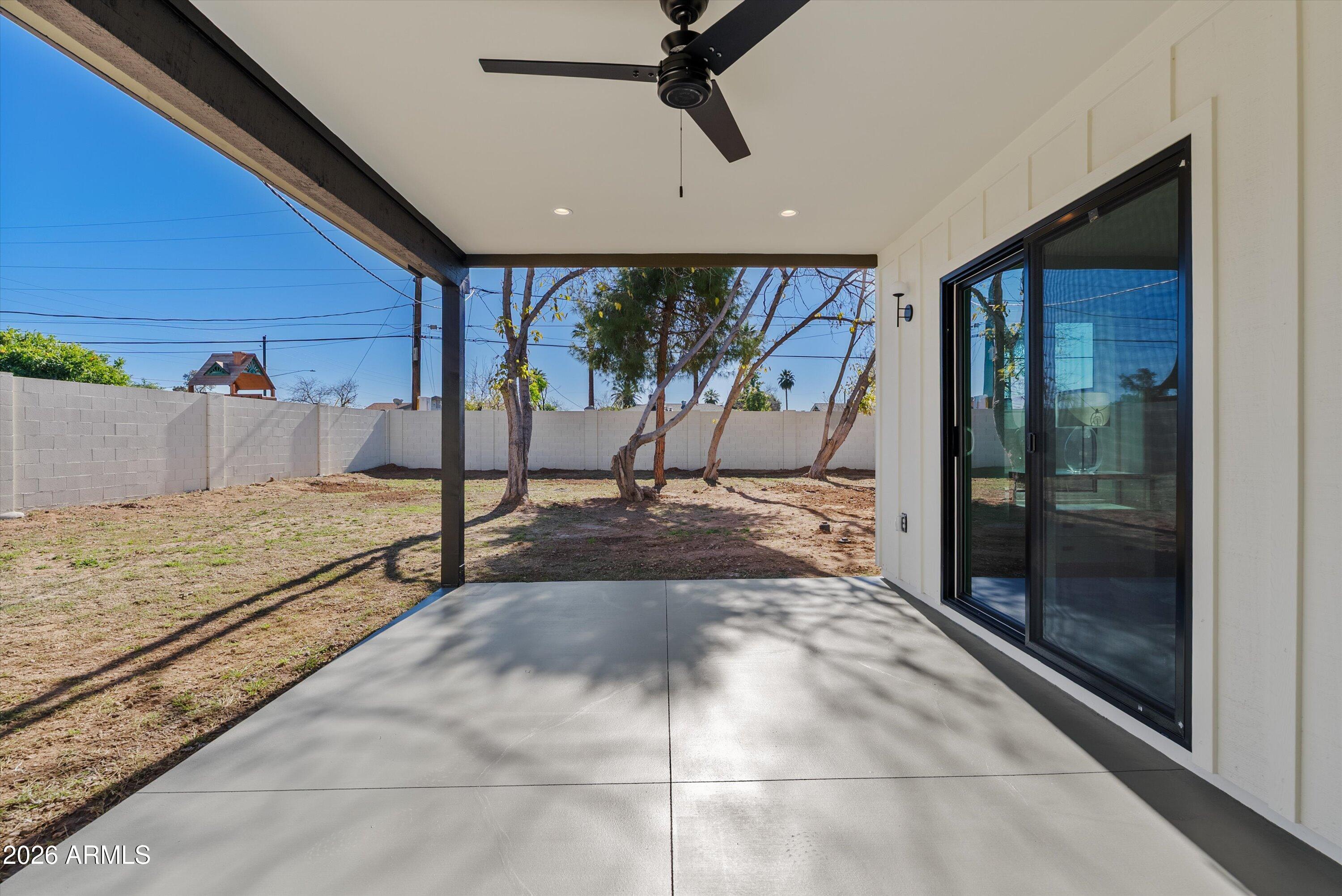 2941 East Cheery Lynn Road Phoenix, AZ 85016 - Photo 9 of 25 a view of a living room and a balcony