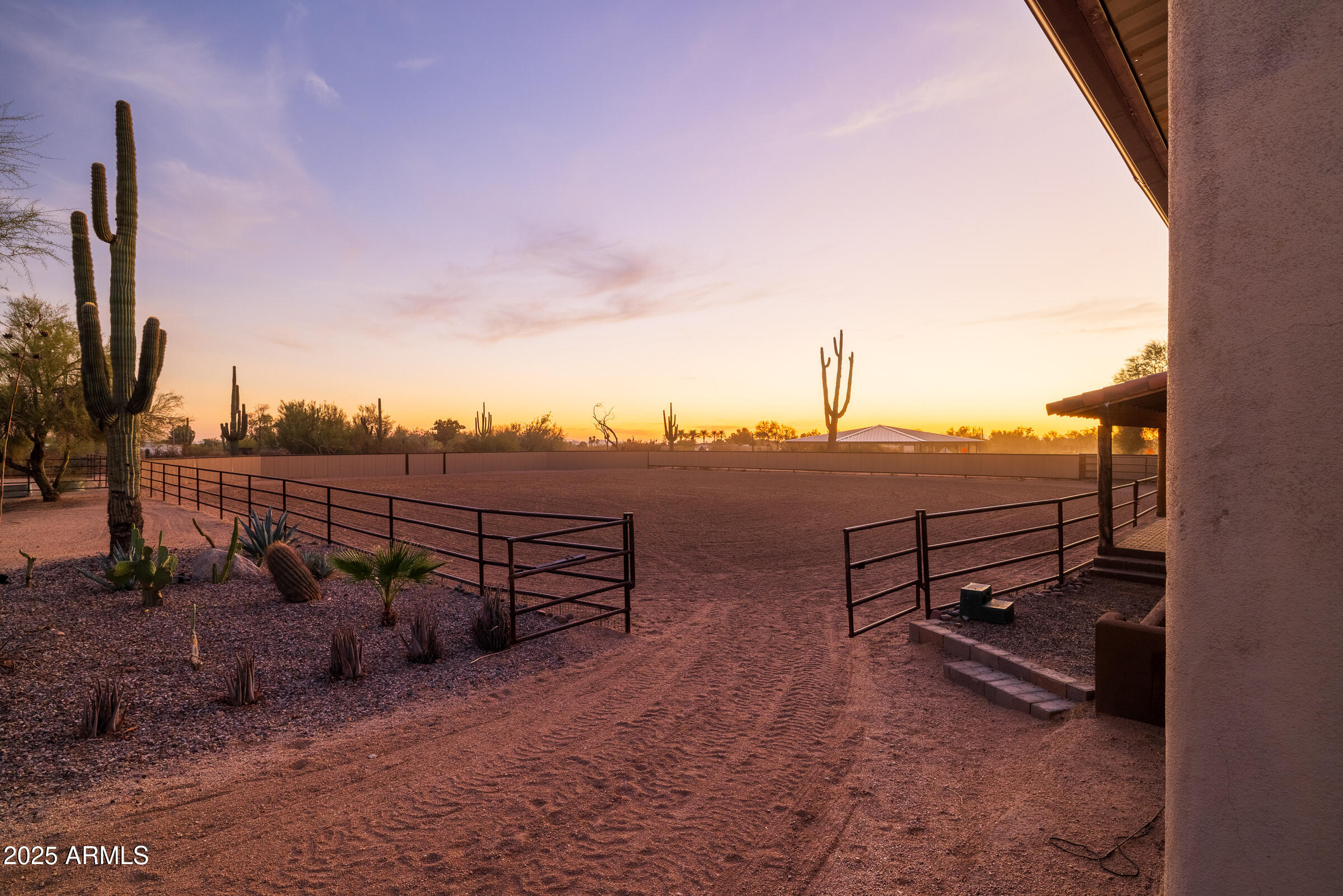 6835 East Peak View Road Scottsdale, AZ 85266 - Photo 30 of 107 arena