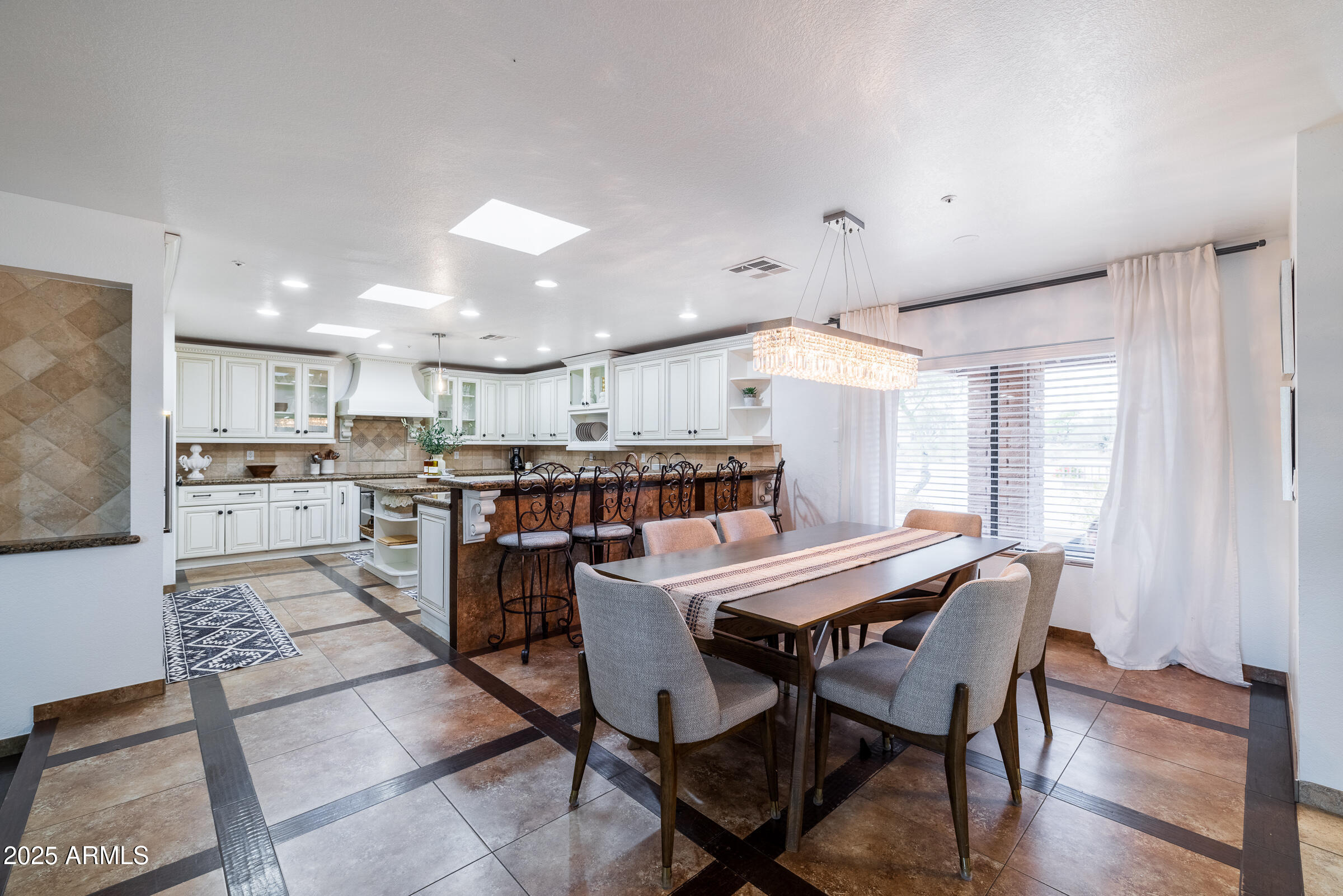 6835 East Peak View Road Scottsdale, AZ 85266 - Photo 8 of 107 kitchen