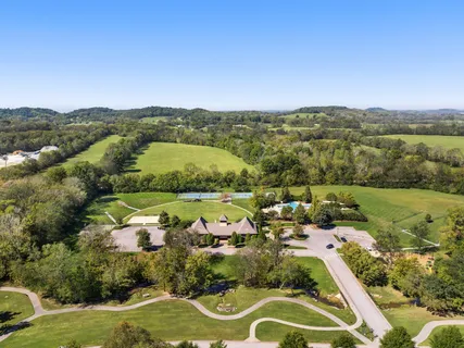 $1,050,000 | 3210 Natoma Circle, Thompson's Station, TN 37179