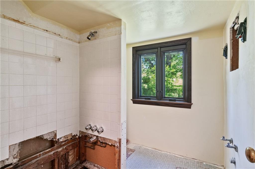 127 Johnston Road Pittsburgh, PA 15241 - Photo 18 of 32 Gallery Image 18