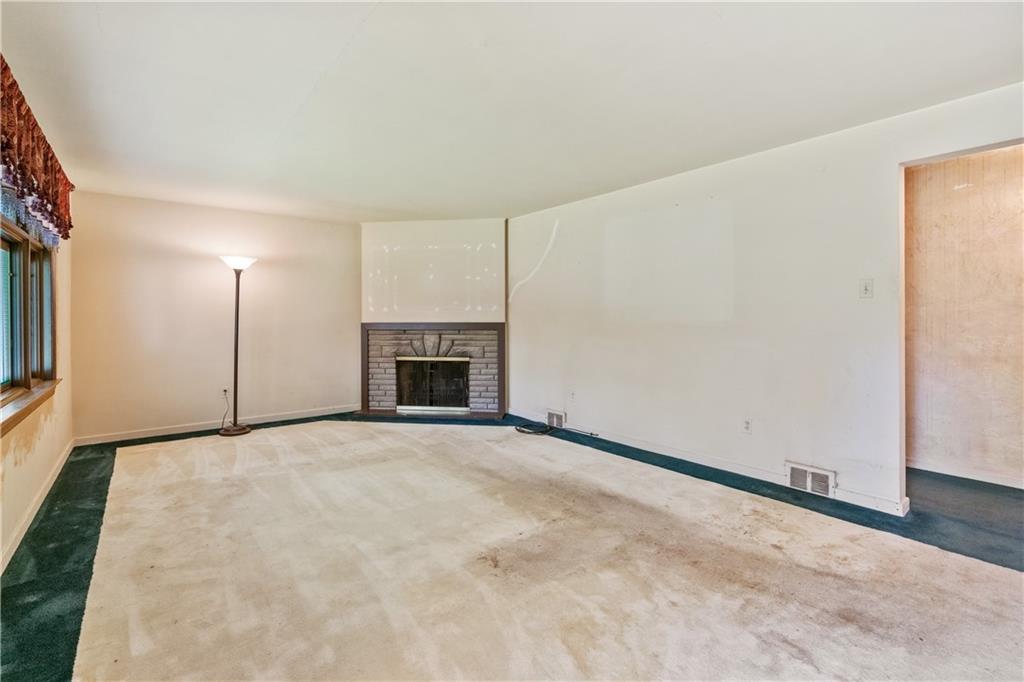 127 Johnston Road Pittsburgh, PA 15241 - Photo 2 of 32 Gallery Image 2