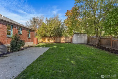 $1,119,000 | 8254 Bagley Avenue North, Seattle, WA 98103