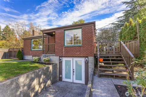 $1,119,000 | 8254 Bagley Avenue North, Seattle, WA 98103