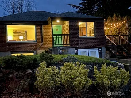 $1,099,000 | 8254 Bagley Avenue North, Seattle, WA 98103