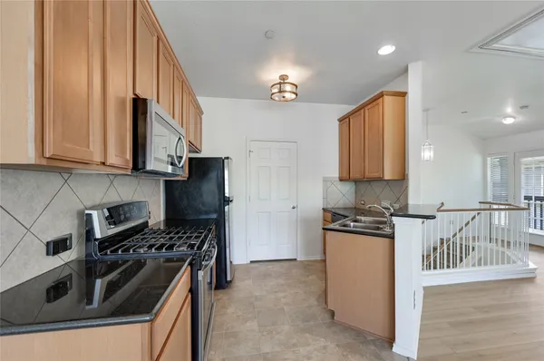 $250,000 | 9201 Brodie Lane, Unit 2501, Austin, TX 78748