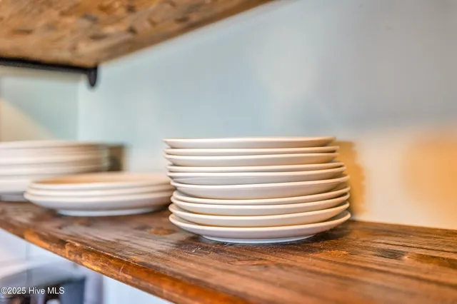 $2,800 | 928 East Dolphin Drive, Oak Island, NC 28465