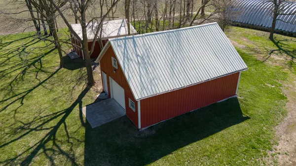 $549,900 | 15501 Indian Prairie Road, White Pigeon, MI 49099
