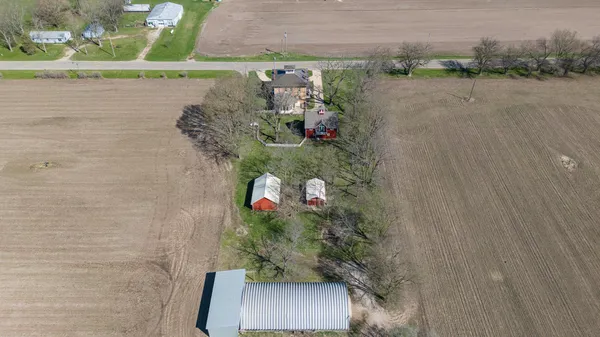 $549,900 | 15501 Indian Prairie Road, White Pigeon, MI 49099