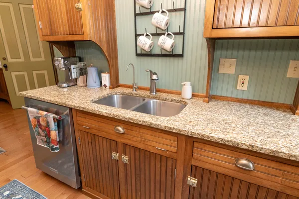 $549,900 | 15501 Indian Prairie Road, White Pigeon, MI 49099