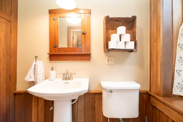 $549,900 | 15501 Indian Prairie Road, White Pigeon, MI 49099