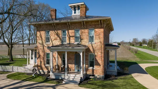 $549,900 | 15501 Indian Prairie Road, White Pigeon, MI 49099