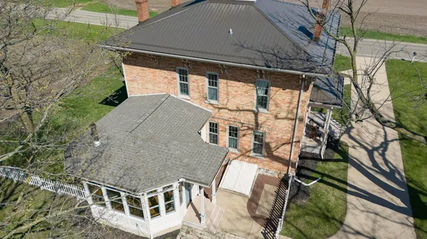 $549,900 | 15501 Indian Prairie Road, White Pigeon, MI 49099