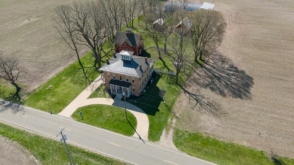 $549,900 | 15501 Indian Prairie Road, White Pigeon, MI 49099