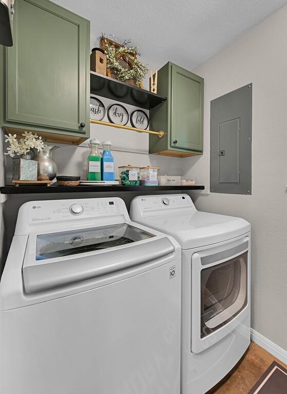 655 Buster Chatham Road Waco, TX 76705 - Photo 15 of 40 a utility room with dryer and washer