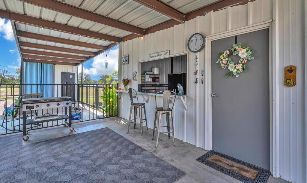655 Buster Chatham Road Waco, TX 76705 - Photo 25 of 40 a view of a hallway with entryway